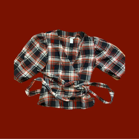 H&M Other - 🍷red and black plaid ribbon tie blouse🍷